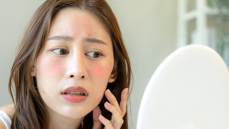 How To Get Rid Of Hives On Face?